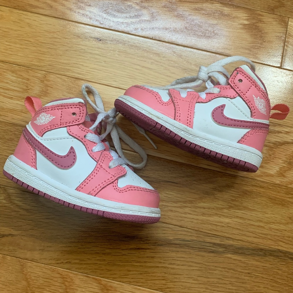 Kids Jordan 1’s
